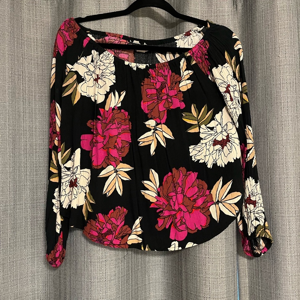 Billabong Floral Women's Top - Black and Pink